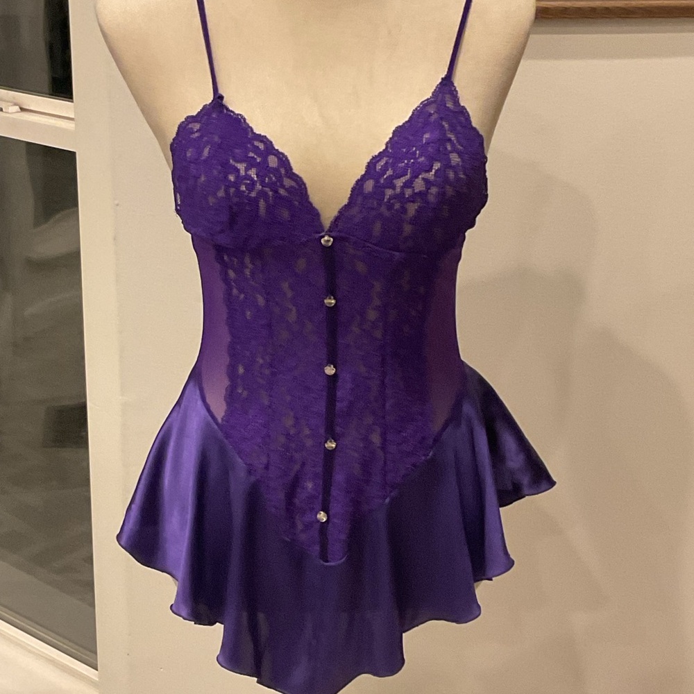 Intimo Purple Lace Robe Set - Picture 3 of 15